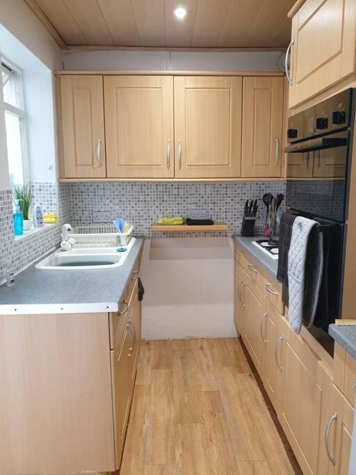 City Townhouse Close To Cafes And Restaurants Norwich Exterior photo