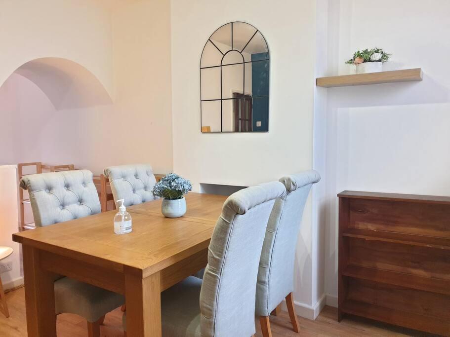 City Townhouse Close To Cafes And Restaurants Norwich Exterior photo